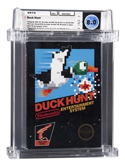 1985 NES Nintendo (USA) "Duck Hunt" Round SOQ Hangtab (Early Production) CIB Video Game - WATA 8.0